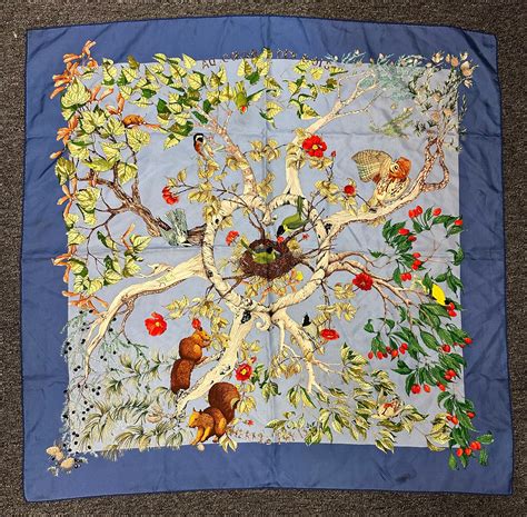 HERMES Silk Au Coeur Des Bois Scarf 90 